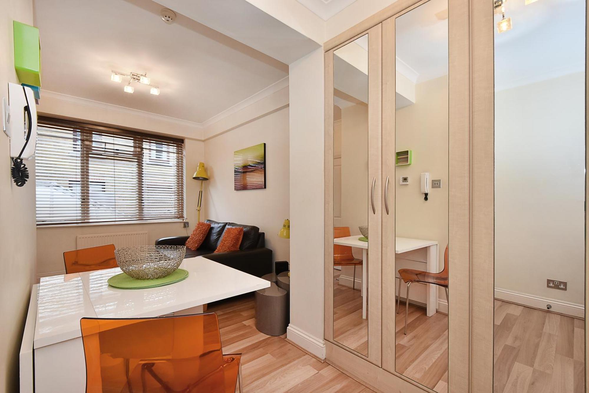 Marylebone Serviced By Globe Apartment